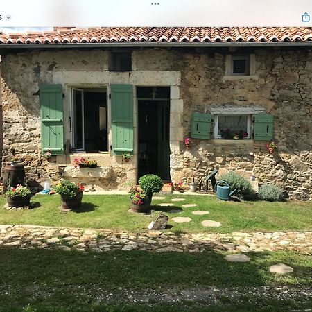 Bed and Breakfast Le Petit Grange Le Lindois Exterior foto